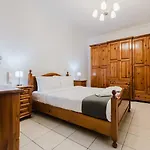 Ghadira Bay 3bed Right Next To Beach! By Homely *