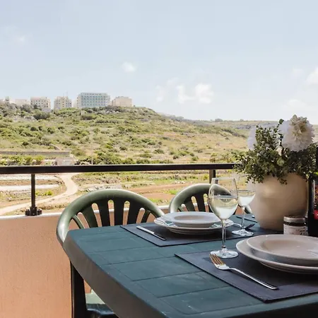 Ghadira Bay 3bed Right Next To Beach! By Homely