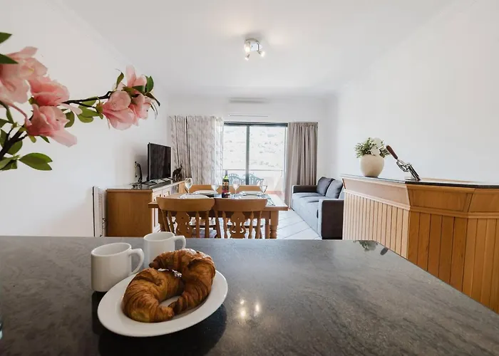 Lägenhet Ghadira Bay 3bed Right Next To Beach! By Homely *